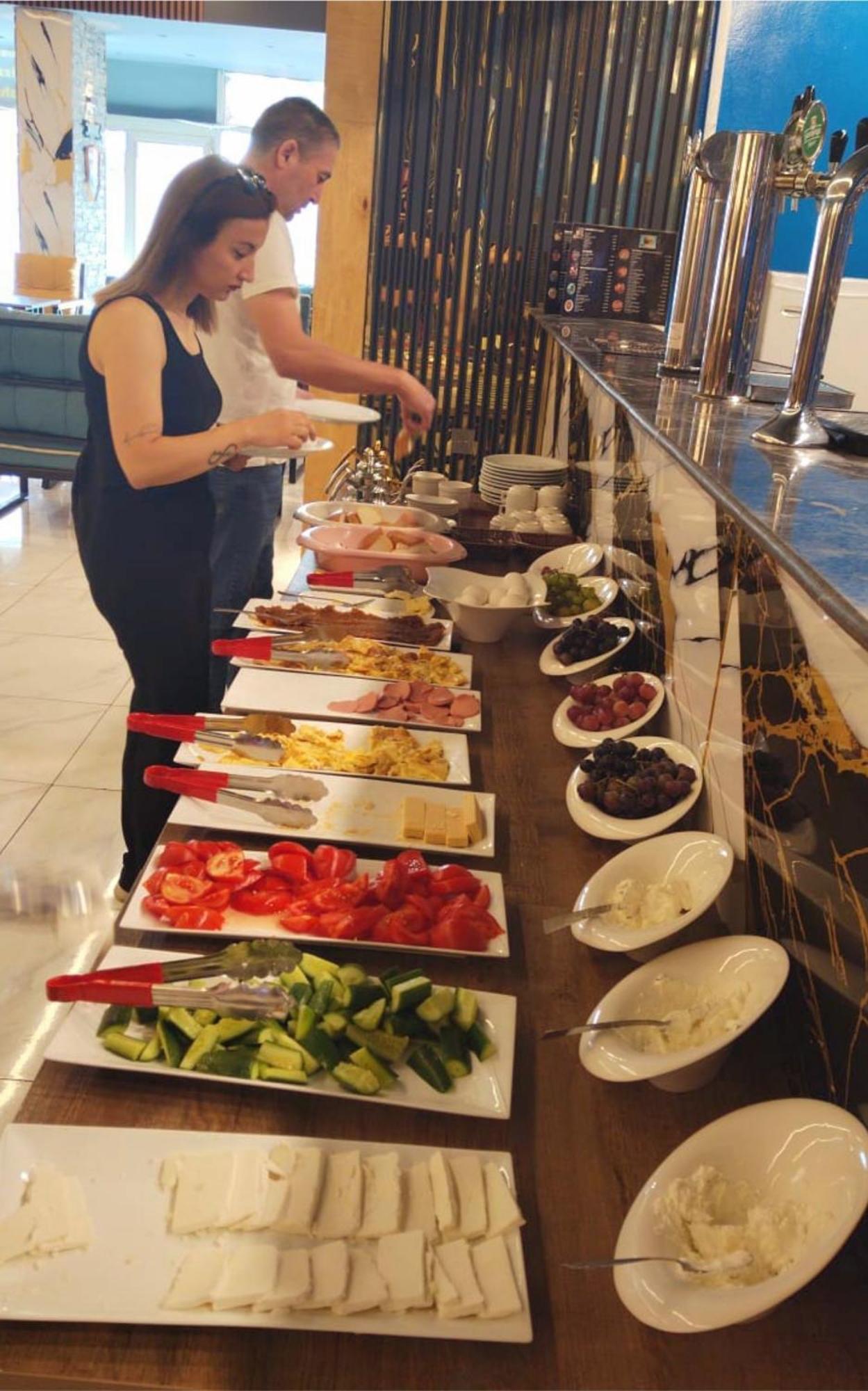 Ariva Center Hotel Xetai Baku Ngoại thất bức ảnh
